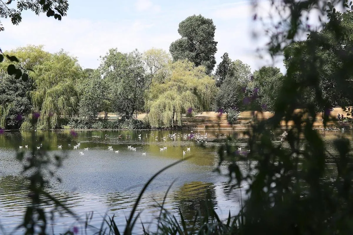 Reigate Lovely Spacious Apartment United Kingdom